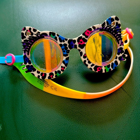 Rockets of awesome children’s swim goggles, cat, cheetah - Picture 1 of 2